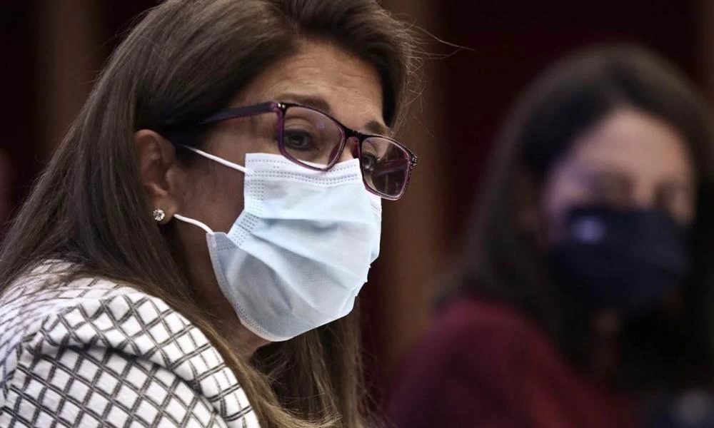 Παπαευαγγέλου: «Να μας εμπιστευτούν και να εμβολιαστούν οι άνω των 50 ετών»